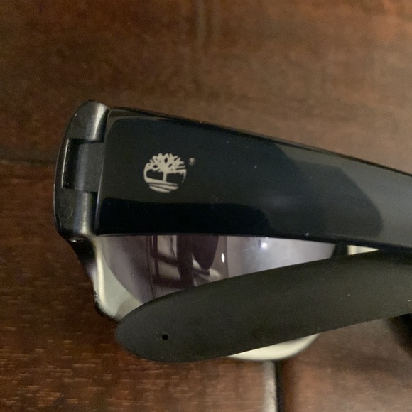Timberland Sunglasses EUC TB3606 731 style - Picture 4 of 8